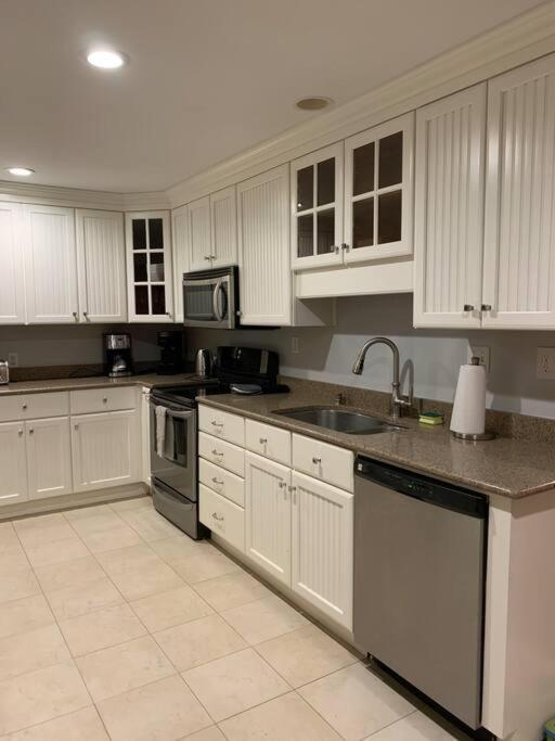 Entire Home! Waterfront And Trail-Backing! Beaufort Esterno foto